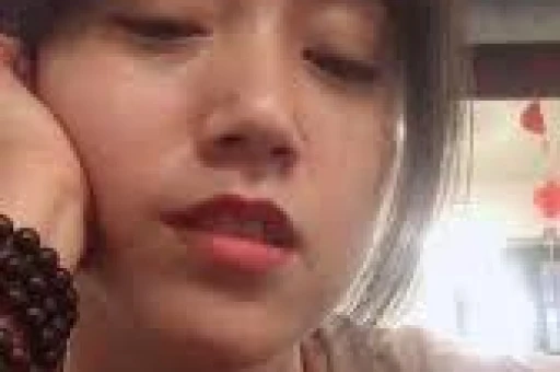 老婆上厕所的功夫51岁男子冲上台相亲被抓包后嘴硬太离谱