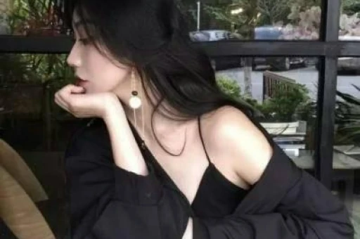 日入10万到全网封杀！留几手的塌房从来不是偶然