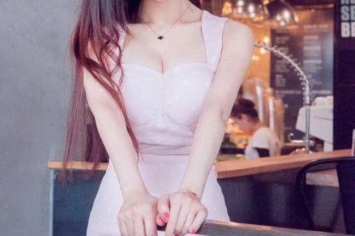 千万网红“留几手”塌房