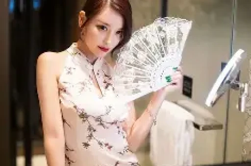 42岁白百何近况曝光！与陈羽凡离婚后嫁给张思麟如今被宠成公主